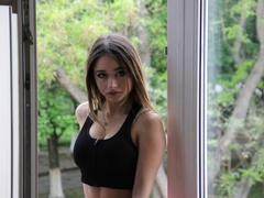 EmiliaMuse - female with brown hair and  big tits webcam at xLoveCam