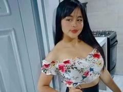 EmilyBennitt - female webcam at xLoveCam