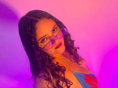 EmilyColsson - female with black hair webcam at xLoveCam