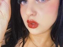EmilyConore - female with black hair webcam at xLoveCam