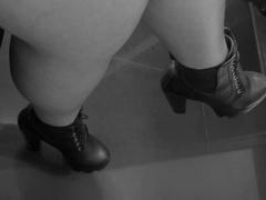 EmilyConore - female with black hair webcam at xLoveCam