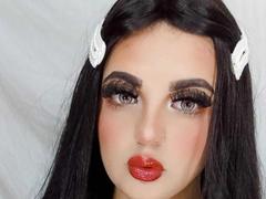 EmilyConore - female with black hair webcam at xLoveCam