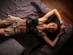 EmilyJohanas - female with black hair and  small tits webcam at xLoveCam