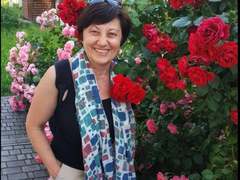 EmilyLlove - female with brown hair webcam at xLoveCam