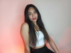 EmelyMitchel - female with black hair webcam at LiveJasmin