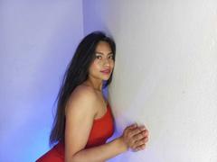 EmelyMitchel - female with black hair webcam at LiveJasmin