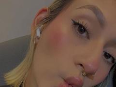 EmilyRobertts - blond female webcam at xLoveCam