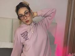 EmilyRobertts - blond female webcam at xLoveCam