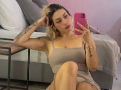 EmilyRobertts from xLoveCam