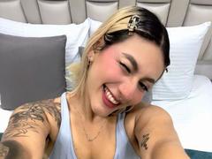 EmilyRobertts from xLoveCam