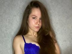 EmilyRossie from xLoveCam