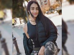 EmilySanz from xLoveCam