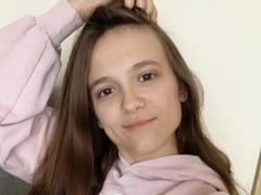 EmilySparkle from xLoveCam