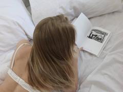 EmilySunshineS - blond female webcam at xLoveCam