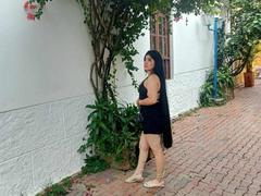 EmilyTon - female with black hair webcam at xLoveCam