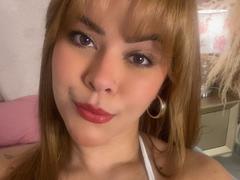 EmilyWattsson - female webcam at xLoveCam