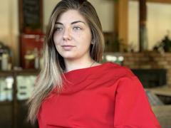 EmilyWilsonsy - female with brown hair and  big tits webcam at xLoveCam