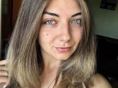 EmilyWilsonsy from xLoveCam