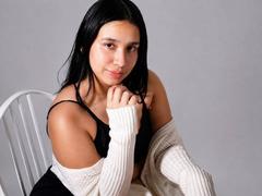 EmmaBrowns - female with black hair webcam at xLoveCam