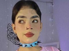 EmmaCullen - shemale with black hair webcam at xLoveCam