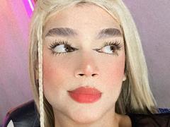 EmmaCullen - shemale with black hair webcam at xLoveCam