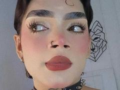 EmmaCullen - shemale with black hair webcam at xLoveCam