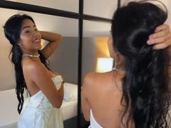 EmmaEstreilla - female with black hair webcam at xLoveCam