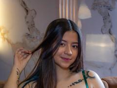 EmmaFeri - female with black hair webcam at xLoveCam