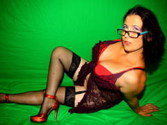 EmmaSquirt6 - female with brown hair and  big tits webcam at LiveJasmin