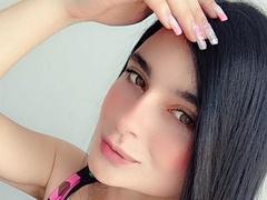 EmmaHottiestX from xLoveCam