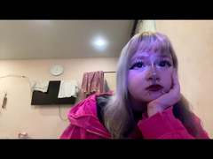 EmmaKoven from xLoveCam