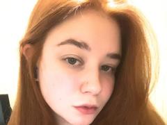 EmmaLands from xLoveCam