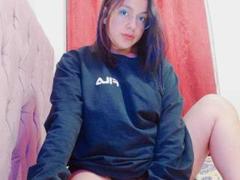 EmmaLuna - female webcam at xLoveCam