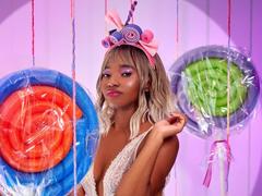 EmmaParisi from xLoveCam