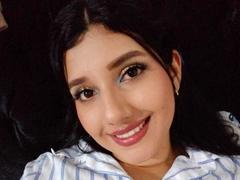 EmmaRiders - female with red hair webcam at xLoveCam