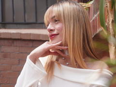 BarbaraAmaranto - blond female with  big tits webcam at xLoveCam