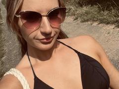 EmmaSlim - blond female webcam at xLoveCam