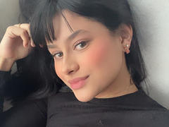 EmmaThomasy from xLoveCam