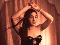 EmmaWalton - shemale with black hair webcam at xLoveCam