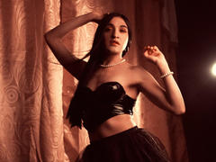 EmmaWalton - shemale with black hair webcam at xLoveCam