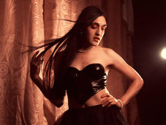 EmmaWalton - shemale with black hair webcam at xLoveCam