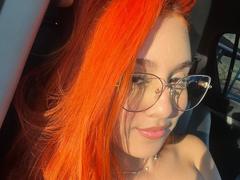 emmawatBuddy - female with red hair webcam at ImLive