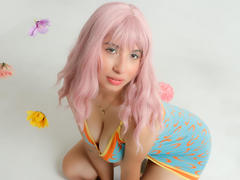 EmmaWren from xLoveCam