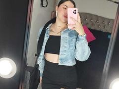 EmmieX - female with black hair webcam at xLoveCam