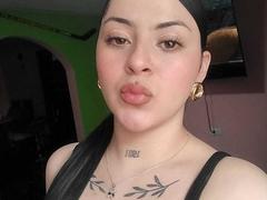 EmmieX - female with black hair webcam at xLoveCam