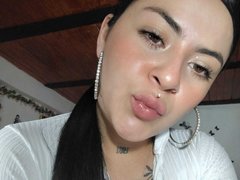 EmmieX - female with black hair webcam at xLoveCam