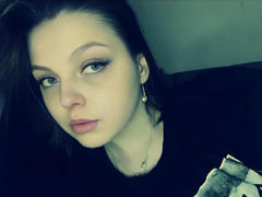 EmmyKatze-hot - female webcam at xLoveCam