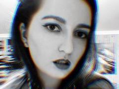 EmmyRay from xLoveCam