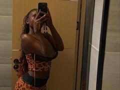 EmpressWater from xLoveCam
