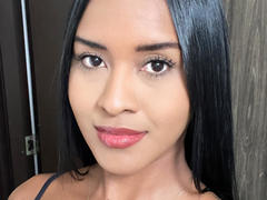 Emyii - female webcam at xLoveCam